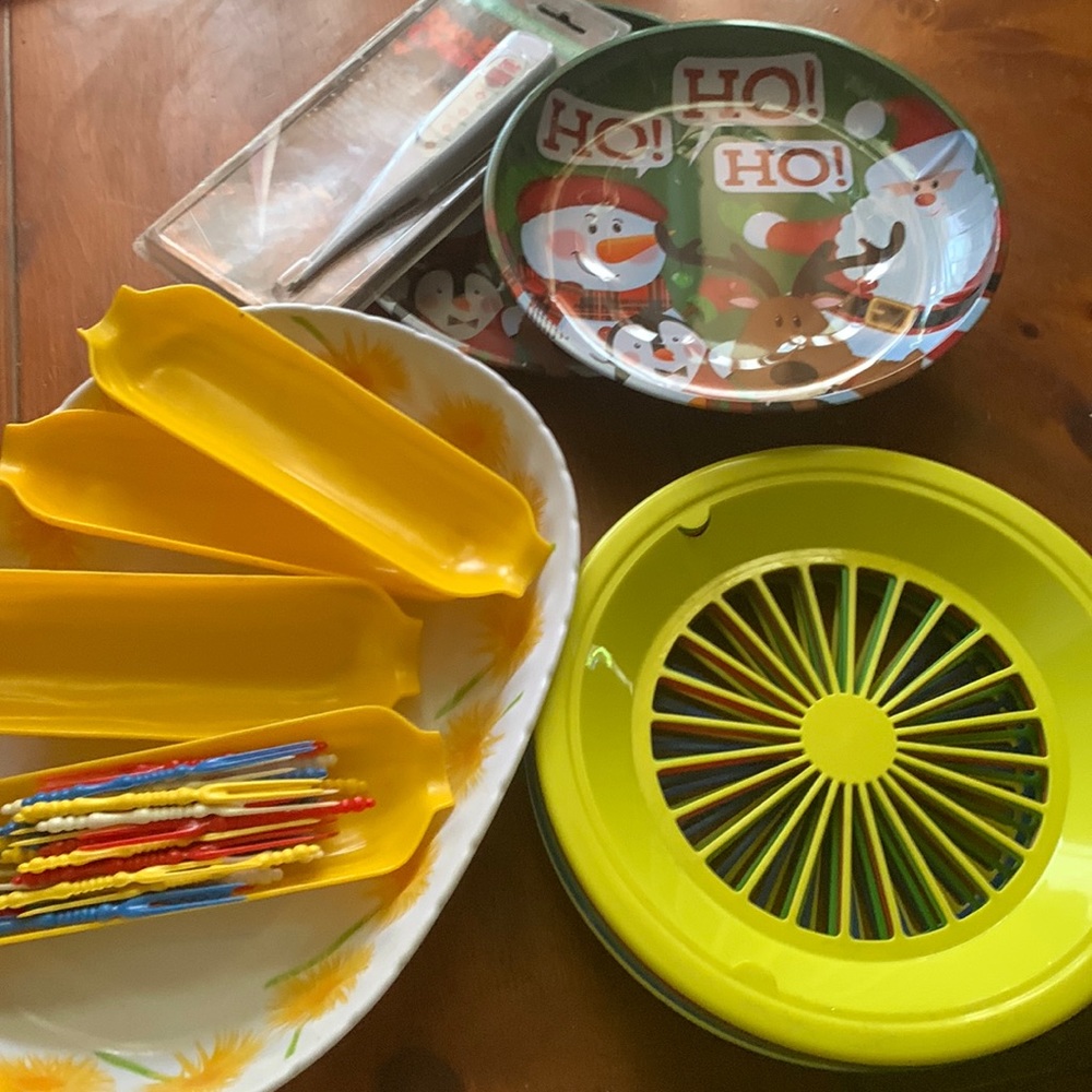 Bundle of party items